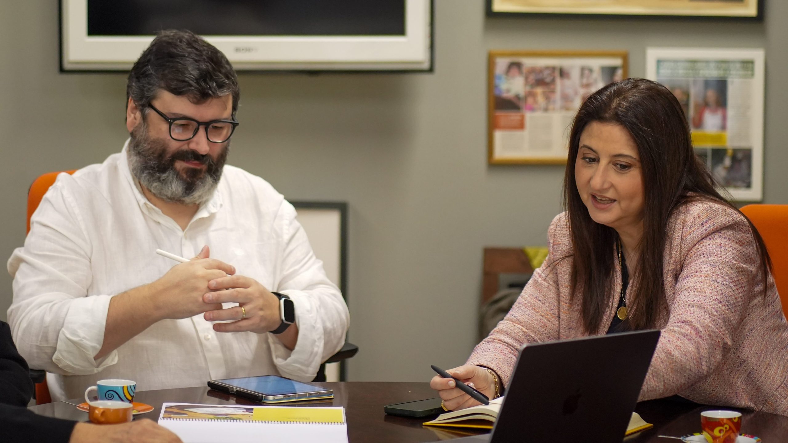 Reunião da equipa 4 Ventos: Filipe Miguel Tavares e Maria José Santos